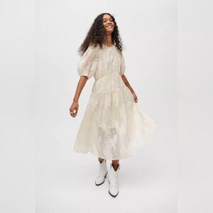 NWOT Moon River Tiered Midi Dress Cream Embroidered Size Small‎ Puff Sleeve